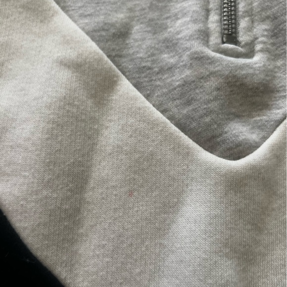 H&M Cropped Sweater - Picture 3 of 5